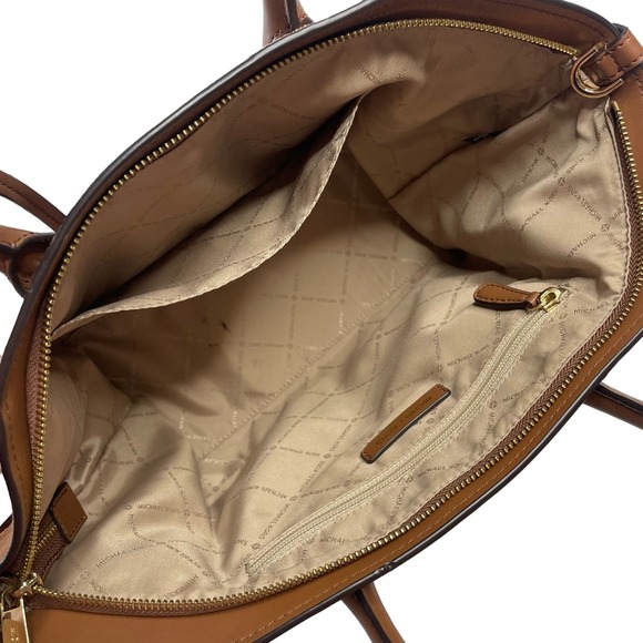 Michael Kors Bag - Picture 3 of 16